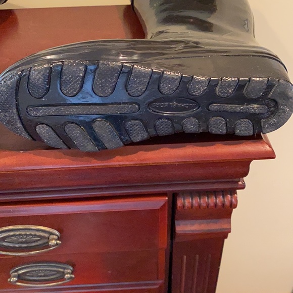 Michael Kors Wedge Rain Boot Size 7 - Picture 6 of 9